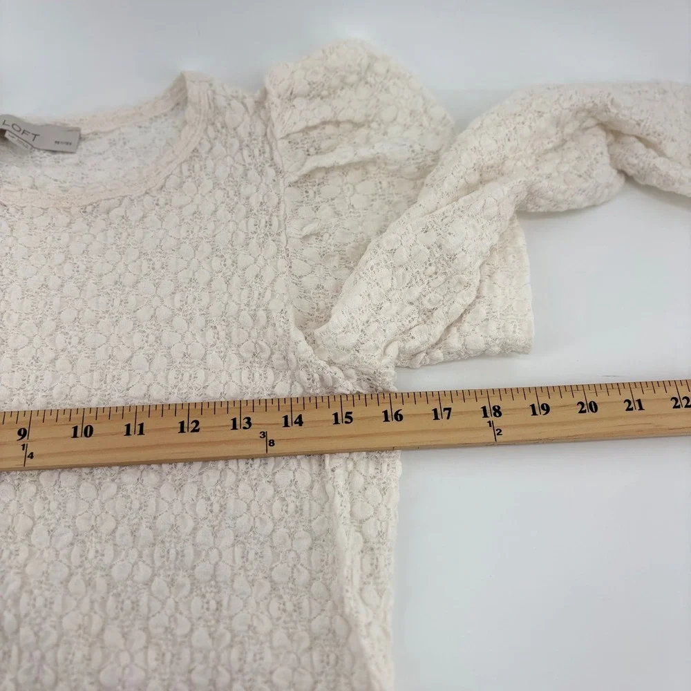 Loft Petites MP Ivory Textured Lace Puff Sleeve Top Cream‎ Size Medium Petite